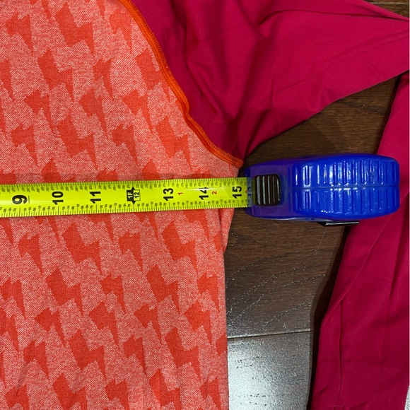 Oiselle Long Sleeve Running Top Size Small Pink Orange Thunder Bolt Hiking - Picture 4 of 4